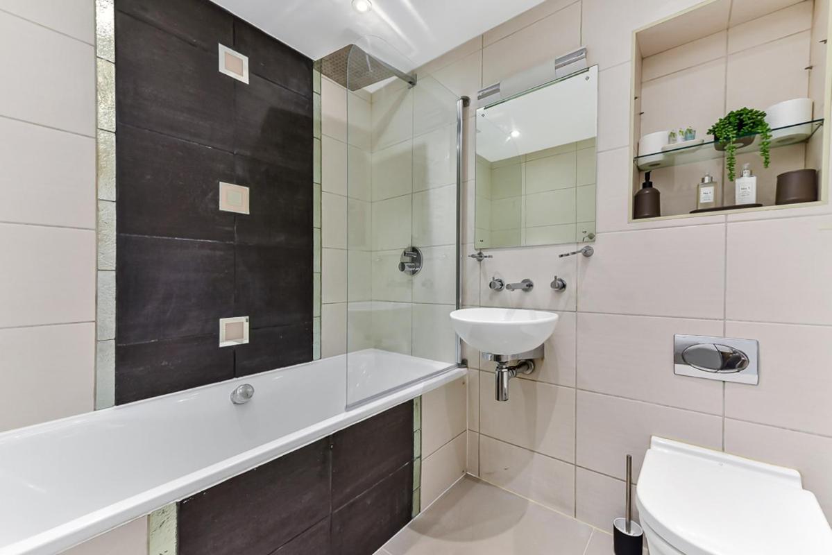 Spacious Cosy 2 Bed Flat, Central Лондон Экстерьер фото
